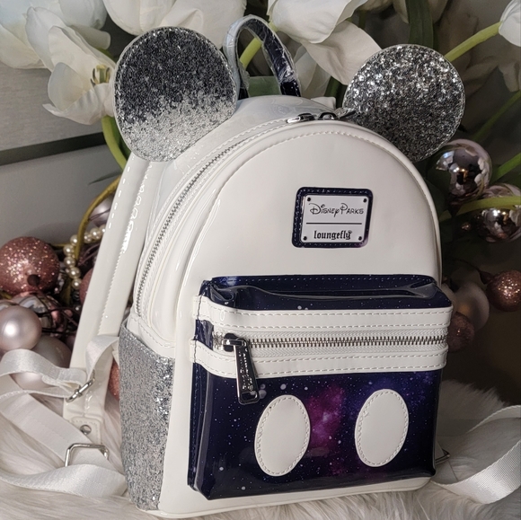 Loungefly Disney Mickey Mouse The Main Attraction Backpack!!!Brand new - Picture 1 of 12